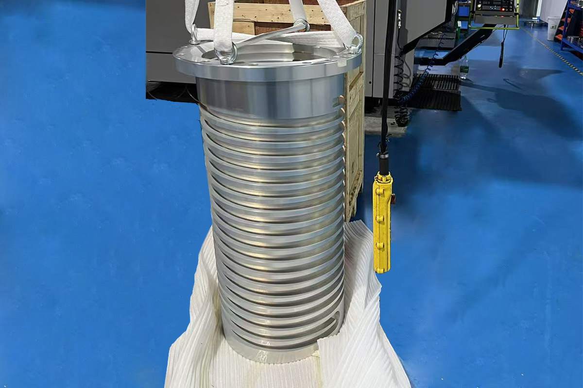 Carcasa refrigerada por agua